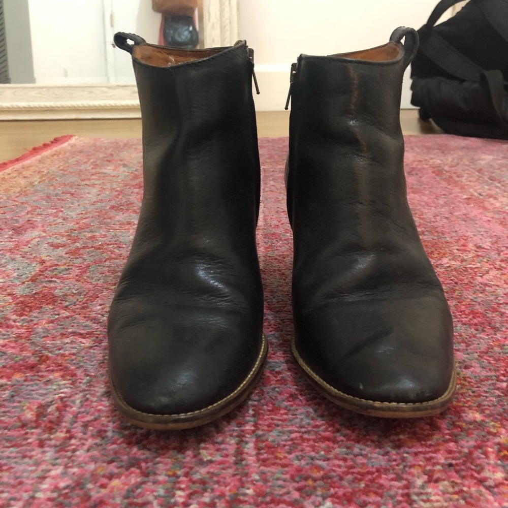 Madewell black leather ankle booties